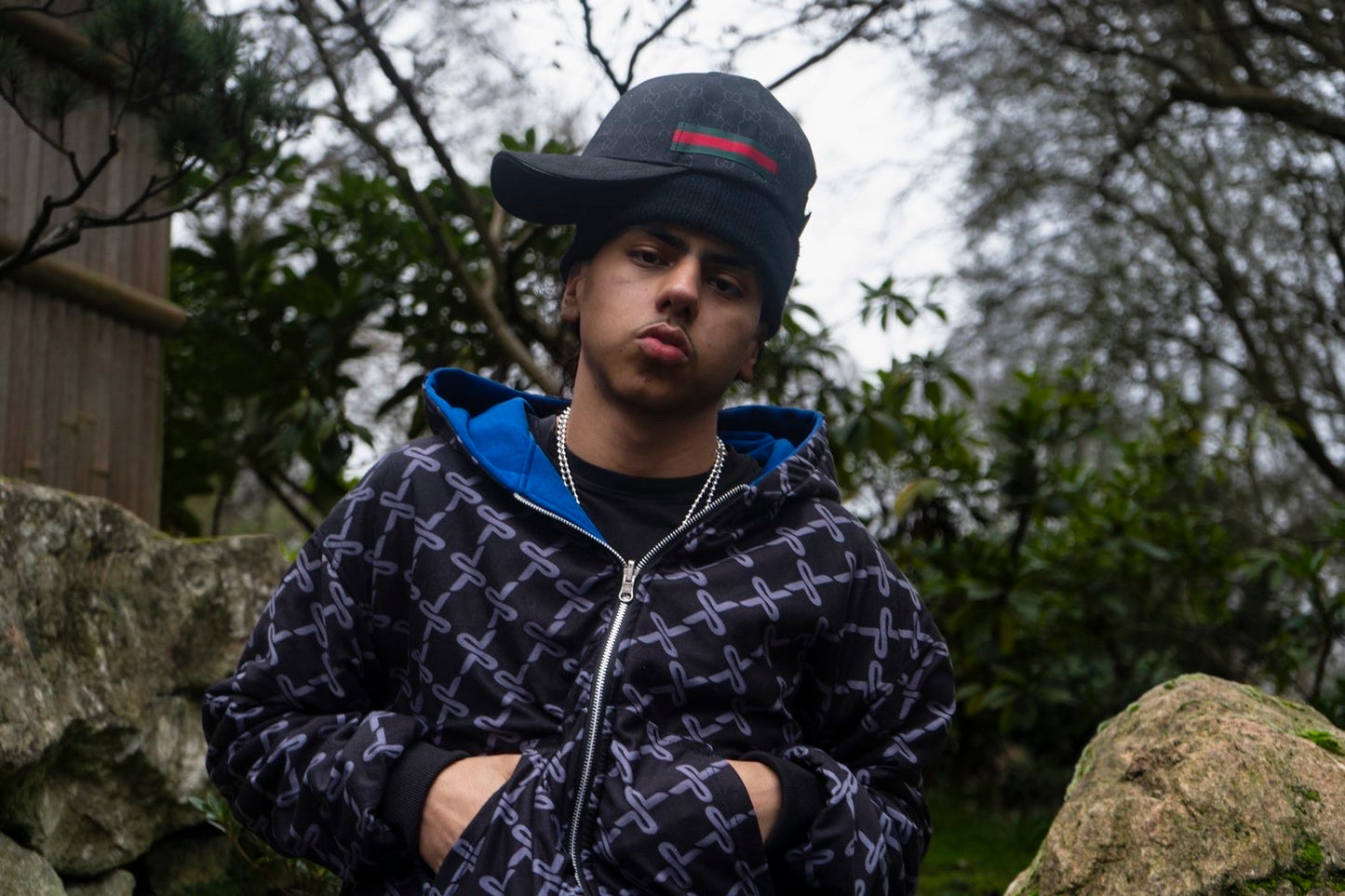 BLUE/monogram zip up