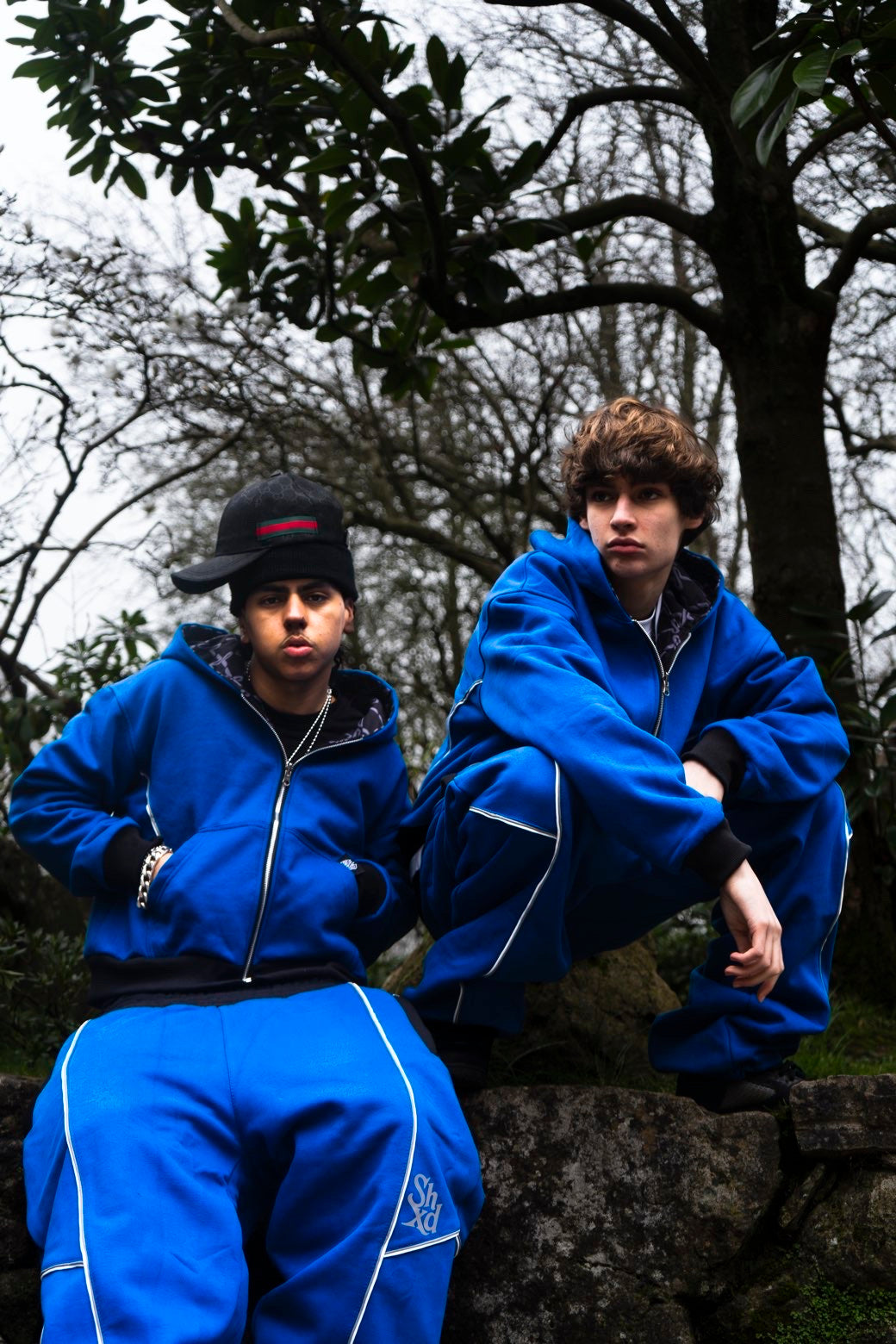 BLUE/monogram zip up